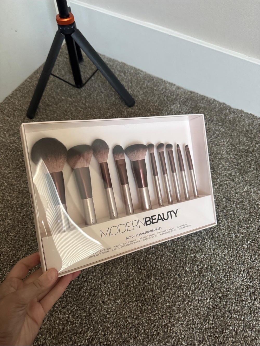 NIB Modern Beauty Makeup Brushes
